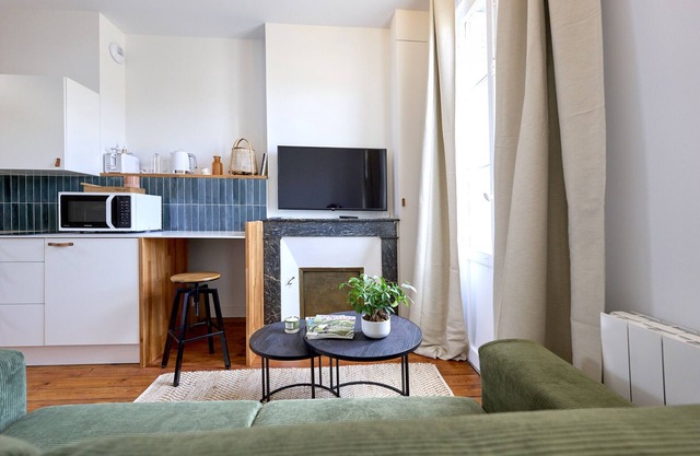 The Nest, 3 Studios at place de la Victoire