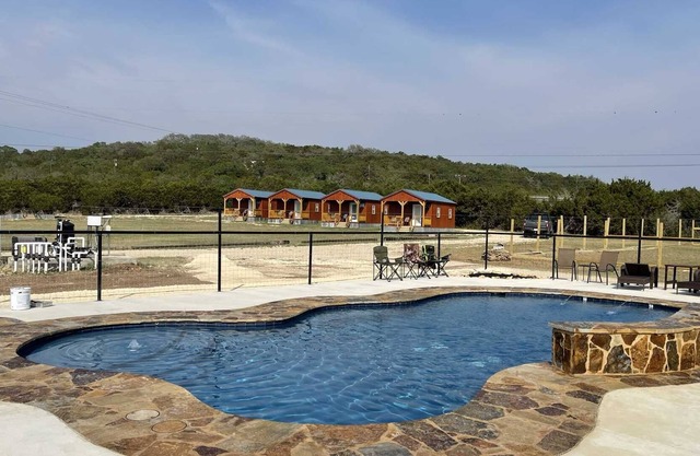 The Nest Cabin Resort - Bluebird Cabin #5