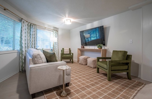 The Nest, Discounted rate for LSU game day!