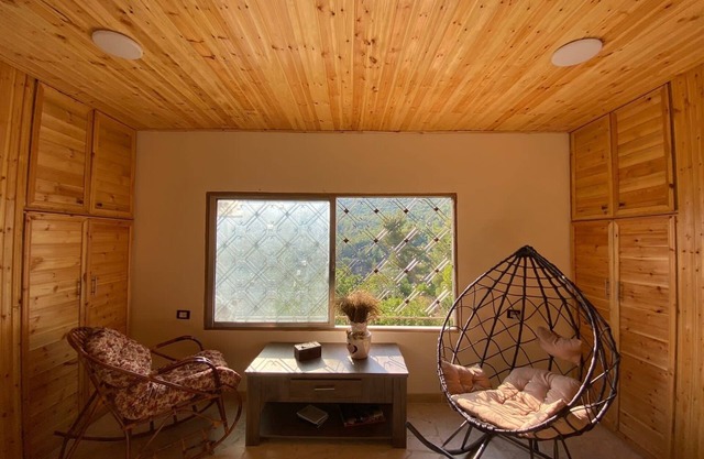 The Oaks Farm, near Abu Mahmoud Rock Clift and on the Jordan trial