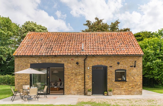 The Old Barn, Sandwich