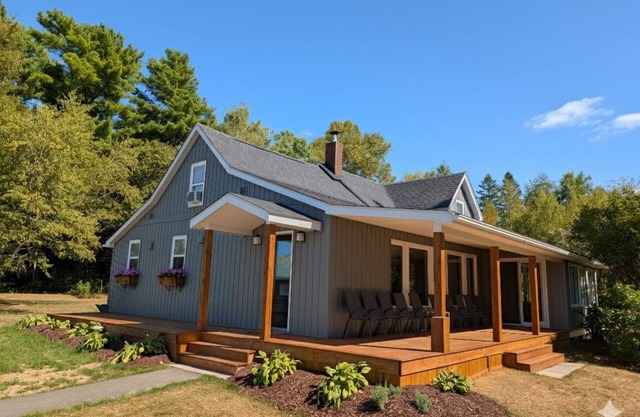 The Old Potter Homestead. Year Round Family Retreat.