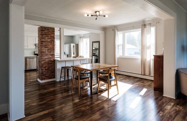 The One on Main - 3 BR House