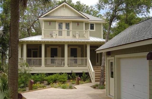 "The Palms" is nestled on a secluded half acre in the forest. ThePalmsHouse.com