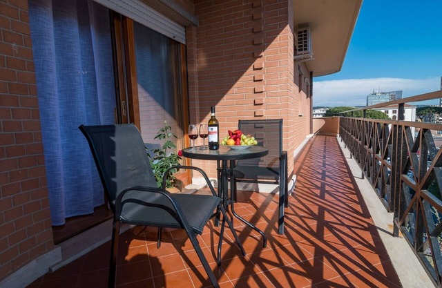 The Regin - Two Bedroom Apartment, Sleeps 6