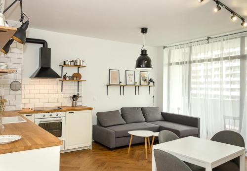 The Residential 1-BD Apartment with an Outdoor Thermal Pool by Flat Mаnager