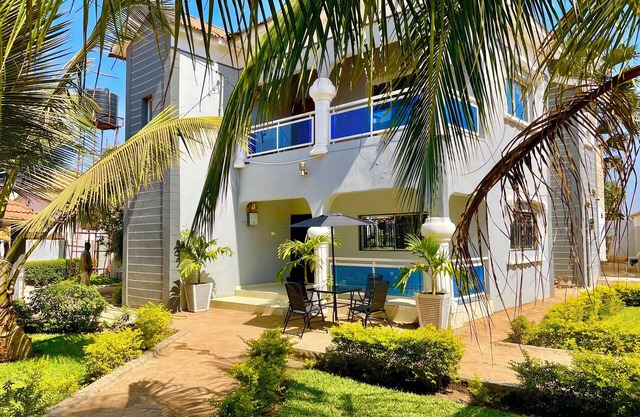 The Retreat Emerald Apartments Close to the Beach