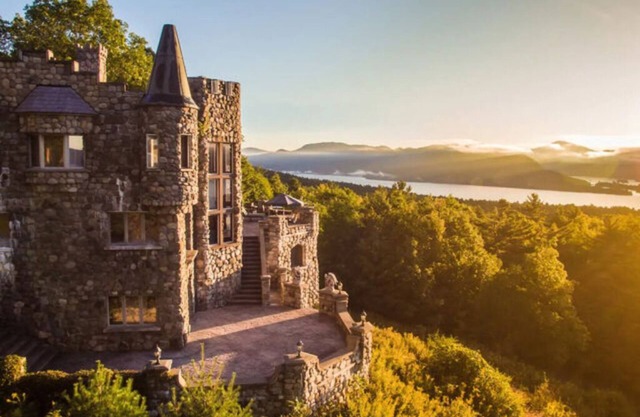 'The Royal Bedroom' in Highlands Castle