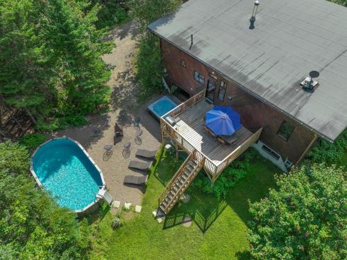 The Sculptural Nature Escape Spa & Billiards