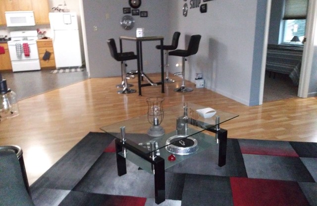 "THE SHOP" retro 60's