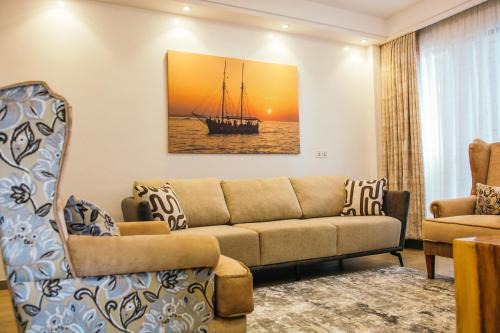The Snug Haven by Edmor Suites