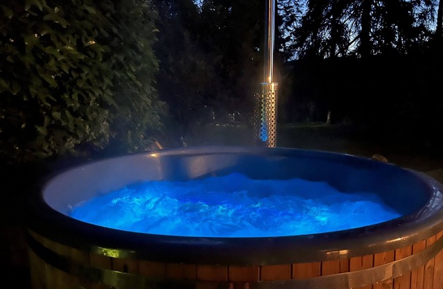 The Stone House, Dartmoor - A Stunning Country House - with Wood Fired Hot Tub!