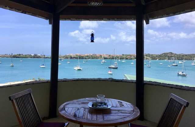 The Sugar Mill Tower - 1 Bedroom - Romantic Seaside Escape - Conveniently Locate