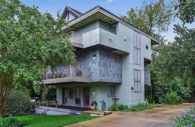 "The Treehouse" of Bryan/College Station