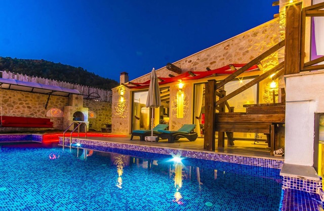 The Ultimate Secluded Honeymoon Villa, Indoor and Outdoor Pool and Jacuzzi