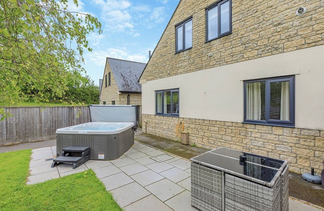 The ultimate spacious and modern two storey cottage.