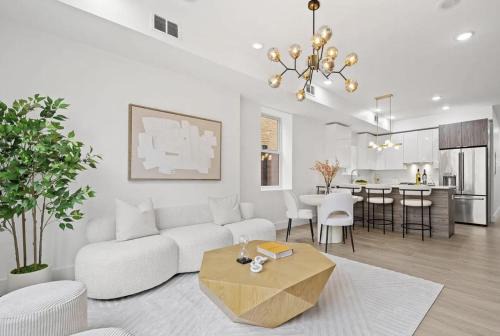 The View - Direct Bus Time Square NYC Breakfast Included - B