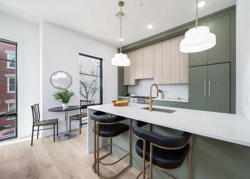 The View - Direct Bus Time Square NYC Breakfast Included - C