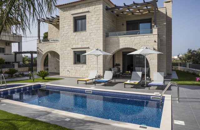 The Villa Azalea is located in the seaside village of Almyrida in Chania.