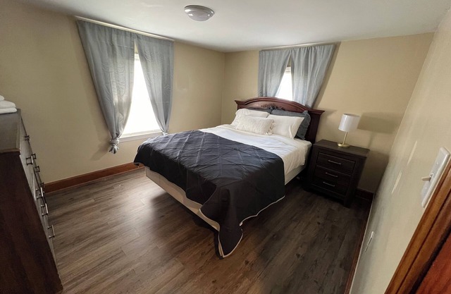 The VilleTop - Charming 1-bedroom apartment in wonderful Steubenville, OH