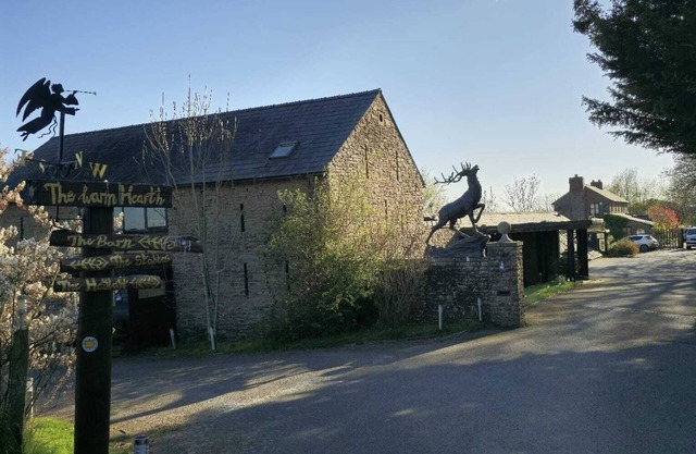 The Warm Hearth | 15 Acre Estate-3 Hot tubs-3 Homes-Woodland & Rolling Views