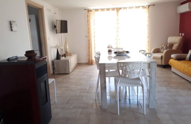 THE WAVE REFUGE (the hidden bay 🌊 🐚🐡)