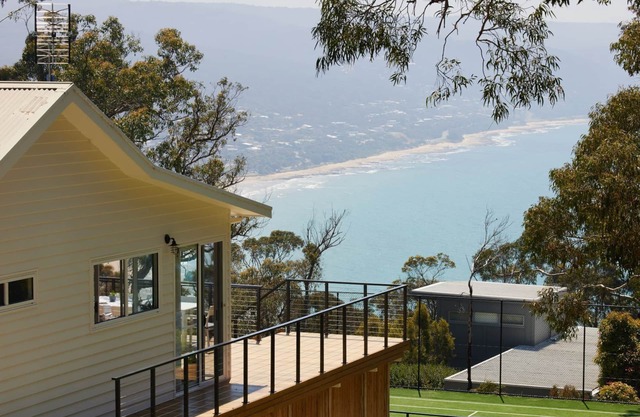 The White House - Lorne