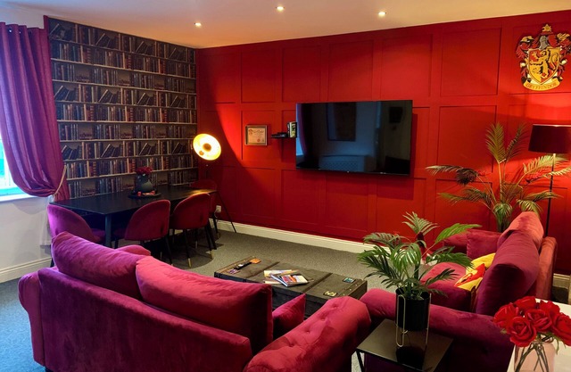 THE WIZARD'S LOFT, family friendly in Alnwick