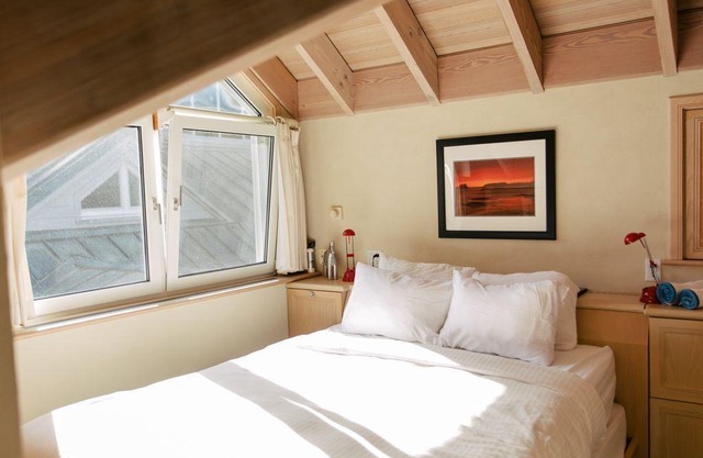 The Yacht House, Tofino B.C.