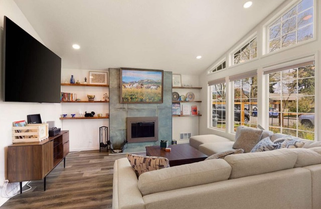 The Zen Den Eugene: Close to UO campus/Autzen stadium