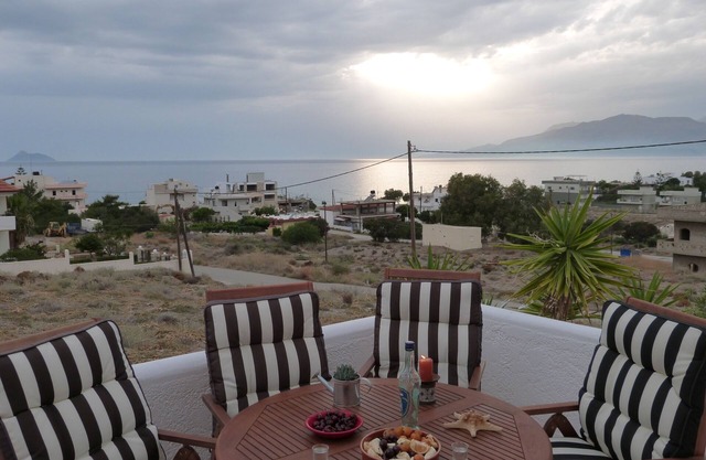 Theathina villa in Kalamaki