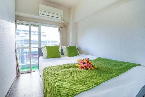There is an elevator on the 3rd floor Harbor area homestay 40 sqm 2 bedrooms Close to Tokyo Tower 2km Direct train to Haneda Airport Narita Airport Asakusa Convenient transportation