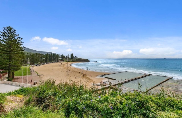 Thirroul Poolside Escape A Luxe Coastal Paradise