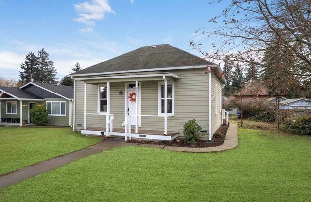 This house is a 2 bedroom(s), 1 bathrooms, located in Olympia, WA.