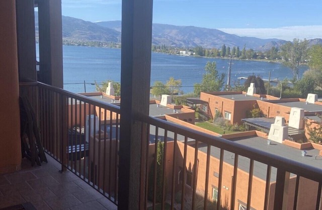 This is the life. 3 bedroom lakefront property close to everything!