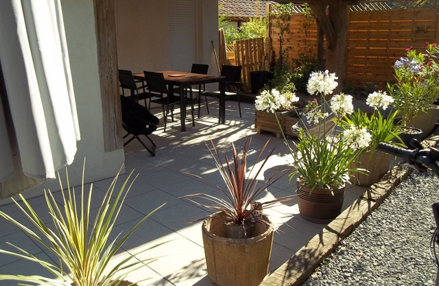 This old renovated forge, classified *, combines charm of old and modern