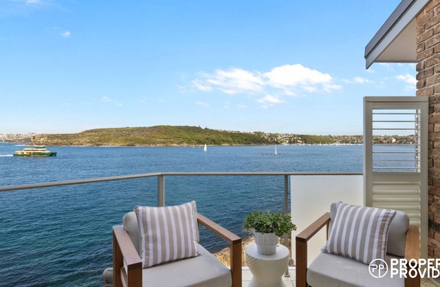 Three Bedroom Harbourfront Townhouse in Manly!