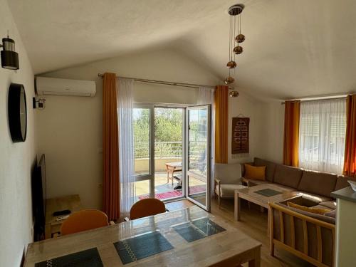 Three Bedroom Luxury Apartment Jasmin
