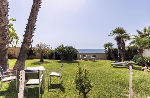 Three-room apartment by the sea in a great location