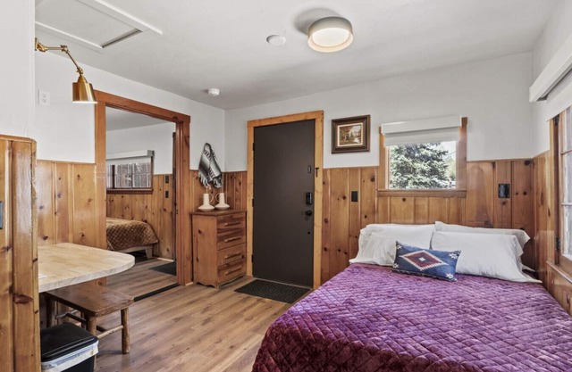 Timber Lodge Cabin #10