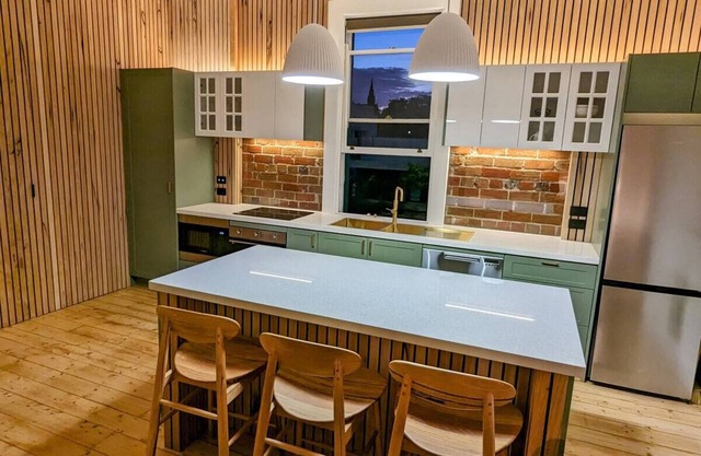 Timeless, classy, central!