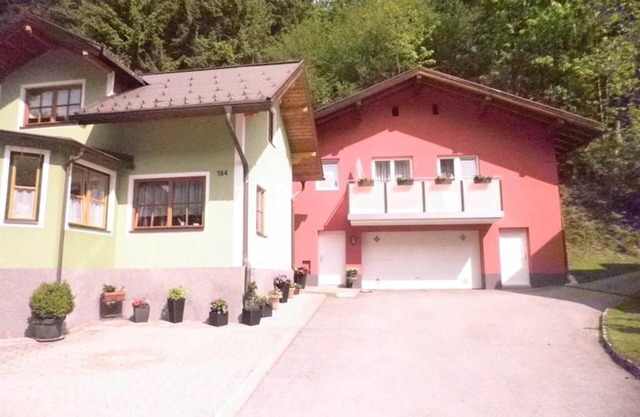 Tina, house - apartment/2 bedrooms/shower, WC