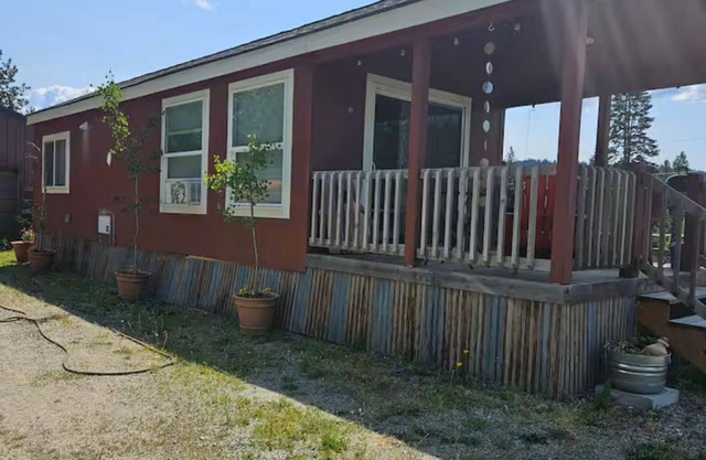 Tiny House Farm Getaway 8 Miles from Downtown CDA