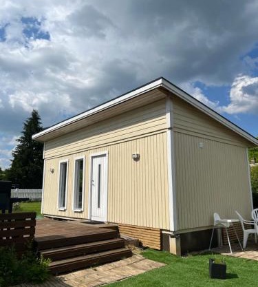 Tiny house with shared pool, max 4 people