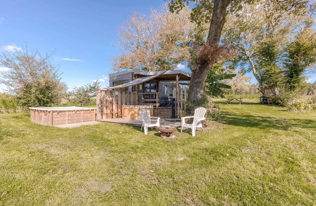 Tiny House with SPA near Saint-Emilion