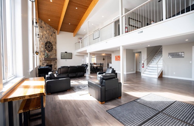 Tobermory Lake Front (Huron) Brand New Build!