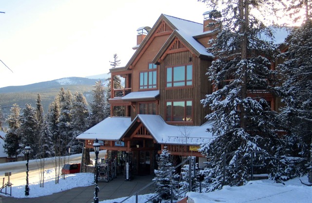 Top Floor Corner Luxury - Ski in/Out - Unit 302 Breckenridge License #45214