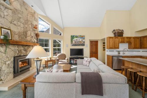 Top Floor Suite with Mountain Views by Harmony Whistler