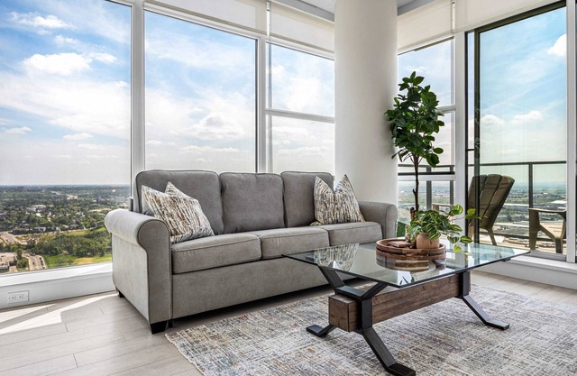 TOP-RATED! MTN & DT Views! 35th FL, FREE Banff Pass, Parking & Wine!