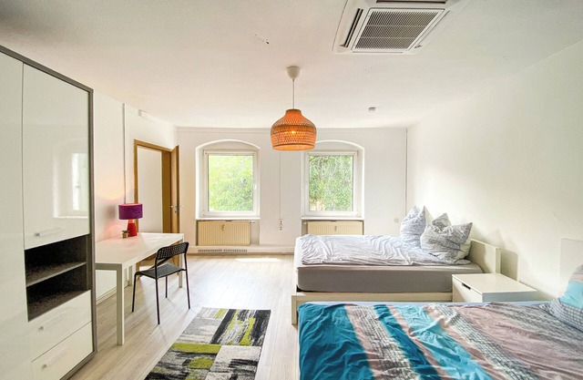 Top-wohnung für Gruppen, 15 min zum Alex, mit Privatem Parkplatz